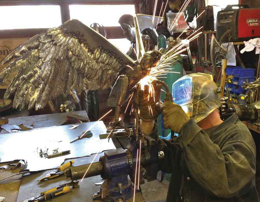 全球钣金新闻-金属制造狂:焊工制作动物的金属钣金-昆明尚亮环保科技研发有限公司 全球钣金新闻-金属制造狂:焊工制作动物的金属钣金-昆明尚亮环保科技研发有限公司