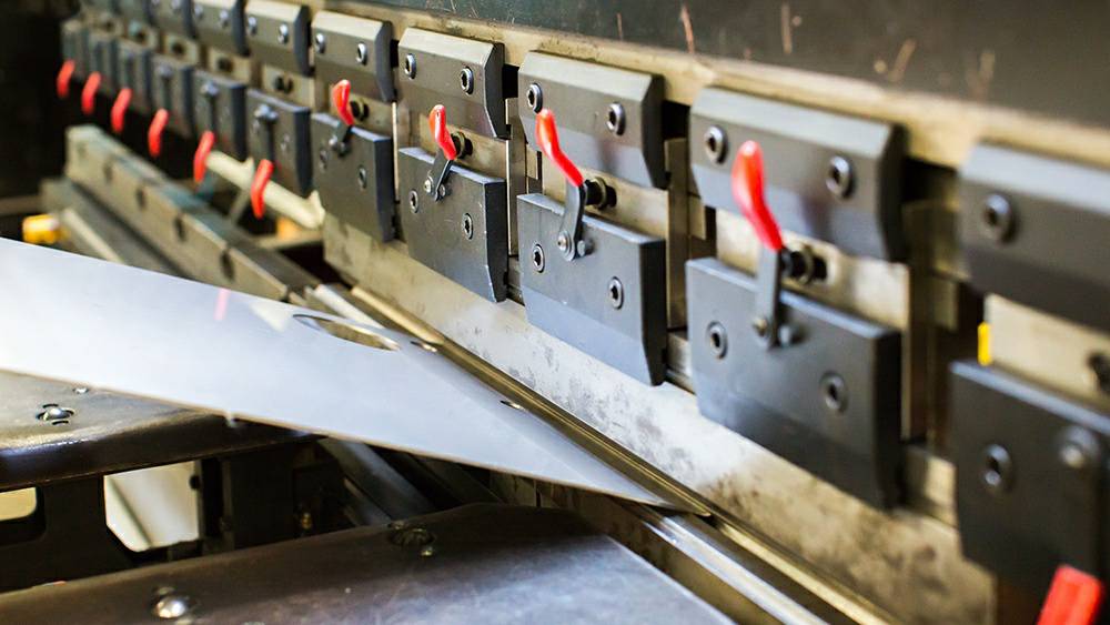 制作钣金加工项目都有哪些基础设备?-昆明尚亮环保科技研发有限公司 制作钣金加工项目都有哪些基础设备?-昆明尚亮环保科技研发有限公司